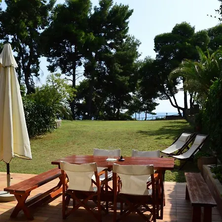 Villa Seaside Paradise